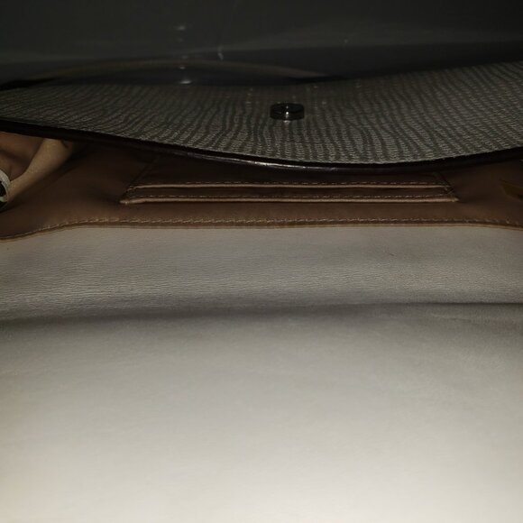 Coach crossbody bag.Small, rectangular bag with a flap closure - Picture 11 of 16